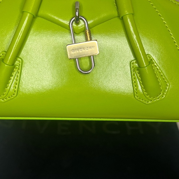 Givenchy Mini Antigona Lock Bag – Neon Green / Lime – Excellent Condition - Picture 5 of 9
